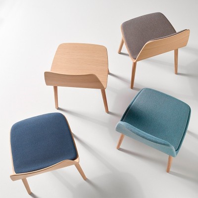 Silla Bisell de madera de la firma Treku en Moises Showroom Silla Bisell de madera de la firma Treku en Moises Showroom