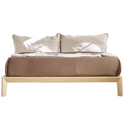 Cama Bora de treku en Moises Showroom Cama Bora de treku en Moises Showroom