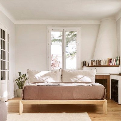 Cama Bora de treku en Moises Showroom Cama Bora de treku en Moises Showroom