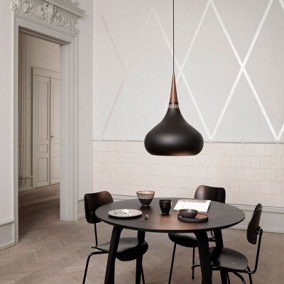 Ambiente mesa comedor Lámpara Orient P2 color black Fritz Hansen Ambiente mesa comedor Lámpara Orient P2 color black Fritz Hansen