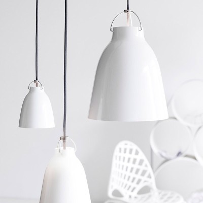 Ambiente con Lámpara Caravaggio P2 color blanco cordón gris Fritz Hansen Ambiente con Lámpara Caravaggio P2 color blanco cordón gris Fritz Hansen