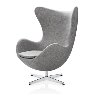 Sillón Egg gris de Fritz Hansen en Moises Showroom Sillón Egg gris de Fritz Hansen en Moises Showroom