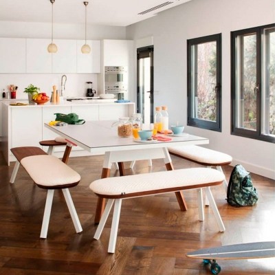Cocina con Mesa de Ping pong fabricada en nogal color blanco colección You and me de RS Barcelona. Disponible en Moisés Showroom Cocina con Mesa de Ping pong fabricada en nogal color blanco colección You and me de RS Barcelona. Disponible en Moisés Showroom