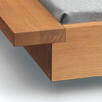 Detalle acabado esquina Cama Noah en nogal aceitado de E15. Disponible en Moisés showroom Detalle acabado esquina Cama Noah en nogal aceitado de E15. Disponible en Moisés showroom