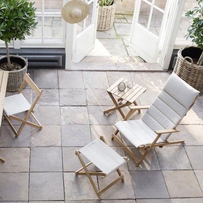 Patio con Deck chair BM5568 teca de Carl Hansen. Disponible en Moisés showroom Patio con Deck chair BM5568 teca de Carl Hansen. Disponible en Moisés showroom