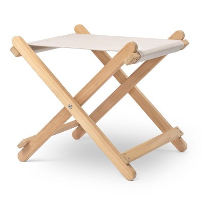 Reposapiés BM5768 madera teca de Carl Hansen. Disponible en Moisés showroom Reposapiés BM5768 madera teca de Carl Hansen. Disponible en Moisés showroom
