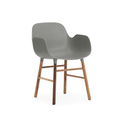 Silla Form con brazos nogal color gris de Normann Copenhagen en Moisés showroom Silla Form con brazos nogal color gris de Normann Copenhagen en Moisés showroom