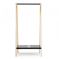 Toj Clothes Rack pequeña en fresno y acero color negro de Normann Copenhagen Toj Clothes Rack pequeña en fresno y acero color negro de Normann Copenhagen