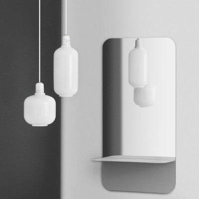ambiente con lámpara de suspensión S y L color blanco de Normann Copenhagen ambiente con lámpara de suspensión S y L color blanco de Normann Copenhagen