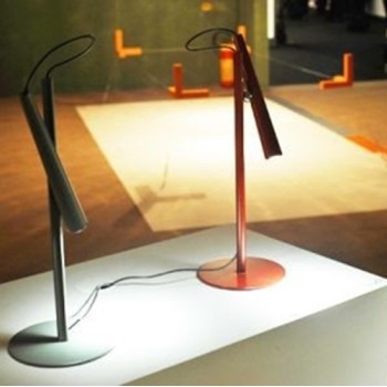 Lámpara Magneto sobremesa - Foscarini