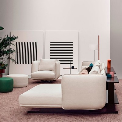 Ambiente 3 butaca Serene con base en cruz de Joquer en Moises Showroom Ambiente 3 butaca Serene con base en cruz de Joquer en Moises Showroom