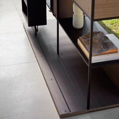 detalle rail y estante Mueble de TV Literatura Open roble ebano de Punt Mobles