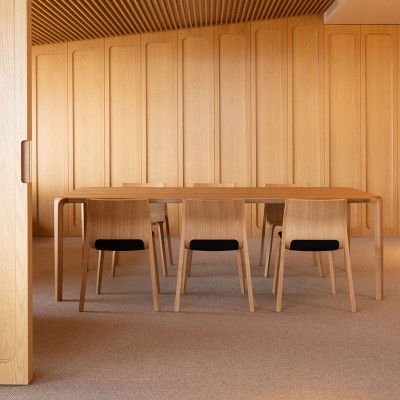 Mesa de comedor Silu de Ondarreta en Moises Showroom 3 Mesa de comedor Silu de Ondarreta en Moises Showroom 3