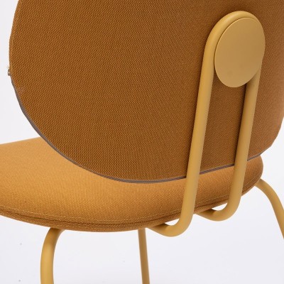 butaca HARI XL de Ondarreta en Moises Showroom butaca HARI XL de Ondarreta en Moises Showroom