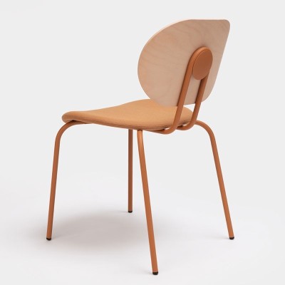 Trasera silla Hari respaldo de madera de Ondarreta en Moises Showroom Trasera silla Hari respaldo de madera de Ondarreta en Moises Showroom