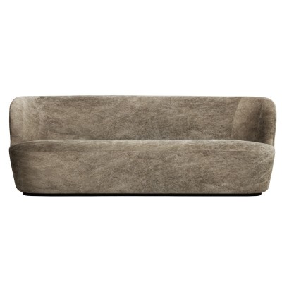 Sofá Stay with base gris de Gubi en Moises Showroom Sofá Stay with base gris de Gubi en Moises Showroom