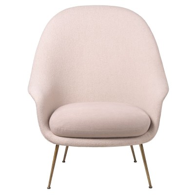 Sillón Bat rosa de Gubi con respaldo alto en Moises Showroom Sillón Bat rosa de Gubi con respaldo alto en Moises Showroom