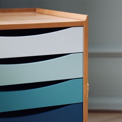 Detalle cajones colores Glove Cabinet Detalle cajones colores Glove Cabinet