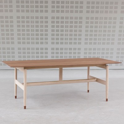 Mesa Kaufmann tablero nogal base roble de Finn Juhl Mesa Kaufmann tablero nogal base roble de Finn Juhl