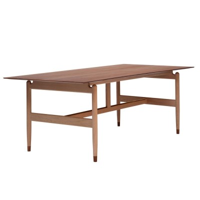 Mesa Kaufmann table de Finn Juhl en Moises Showroom Mesa Kaufmann table de Finn Juhl en Moises Showroom