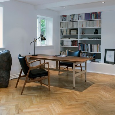 Kaufmann table de Finn Juhl en Moises Showroom Kaufmann table de Finn Juhl en Moises Showroom