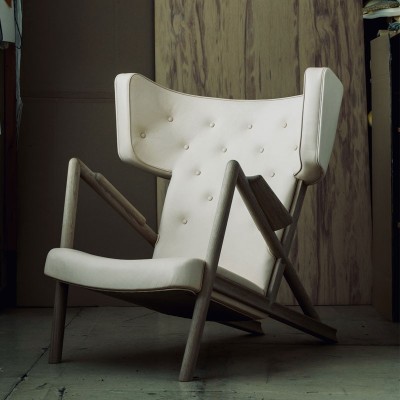 Ambiente sillón Grasshopper roble de Finn Juhl en Moises Showroom Ambiente sillón Grasshopper roble de Finn Juhl en Moises Showroom