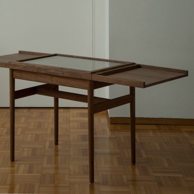 Mesa art collector abierta de Finn Juhl Mesa art collector abierta de Finn Juhl