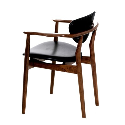 109 leather Chair de Finn Juhl en Moises Showroom 109 leather Chair de Finn Juhl en Moises Showroom