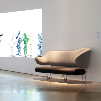 Wall sofa de House of Finn Juhl en Moises Showroom Wall sofa de House of Finn Juhl en Moises Showroom