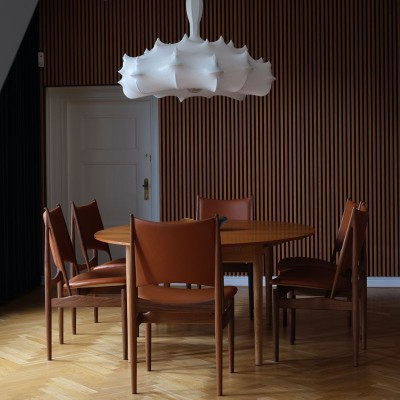 Mesa Silver Table de House of Finn Juhl Mesa Silver Table de House of Finn Juhl