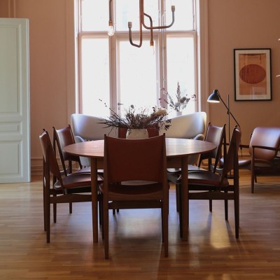 Mesa Silver Table de House of Finn Juhl Mesa Silver Table de House of Finn Juhl