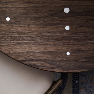 Mesa Silver Table de House of Finn Juhl Mesa Silver Table de House of Finn Juhl