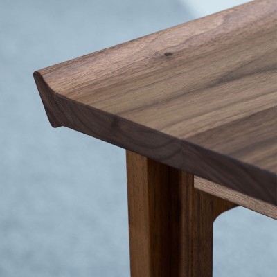 Canto tablero Mesa 500 de Finn Juhl en Moises Showroom Canto tablero Mesa 500 de Finn Juhl en Moises Showroom