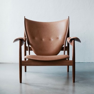 Chieftain chair de Finn Juhl tapizado piel madera nogal en Moises Showroom Chieftain chair de Finn Juhl tapizado piel madera nogal en Moises Showroom