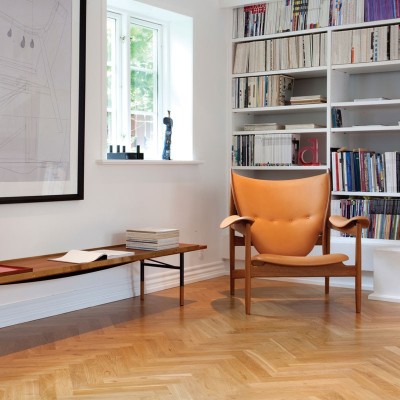 Chieftain chair de Finn Juhl tapizado piel madera nogal en Moises Showroom Chieftain chair de Finn Juhl tapizado piel madera nogal en Moises Showroom