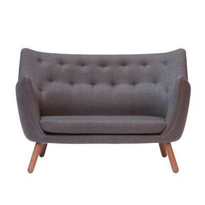 Poet sofa de House of Finn Juhl en Moises Showroom Poet sofa de House of Finn Juhl en Moises Showroom