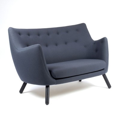 Poet sofa de House of Finn Juhl en Moises Showroom Poet sofa de House of Finn Juhl en Moises Showroom