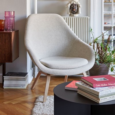 Sillón About a Lounge 93 de HAY en Moises Showroom Sillón About a Lounge 93 de HAY en Moises Showroom
