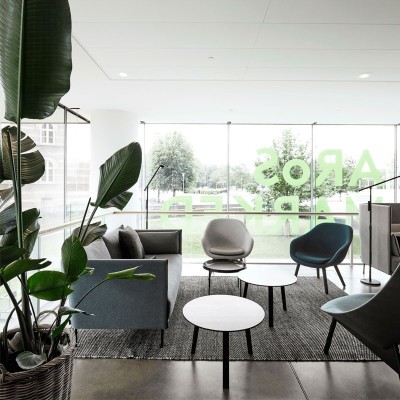 Butaca About a Lounge 82 de HAY en Moises Showroom Butaca About a Lounge 82 de HAY en Moises Showroom