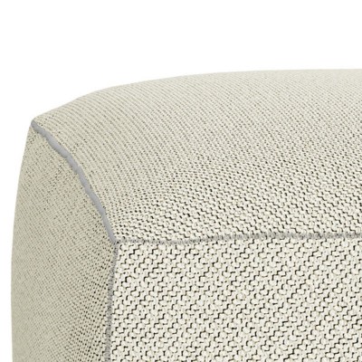 Detalle costura sofá Mags soft de HAY en Moises Showroom Detalle costura sofá Mags soft de HAY en Moises Showroom