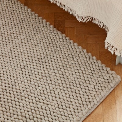 Alfombra de lana Peas de HAY color soft grey en Moises Showroom Alfombra de lana Peas de HAY color soft grey en Moises Showroom