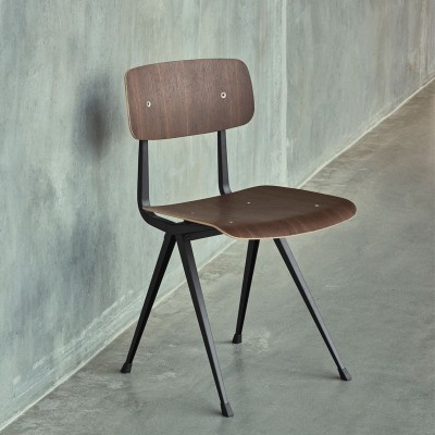 Silla Result de HAY roble ahumado y estructura negro en Moises Showroom Silla Result de HAY roble ahumado y estructura negro en Moises Showroom