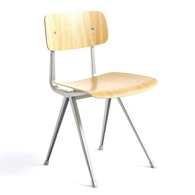Silla Result de HAY roble barnizado y estructura beige en Moises Showroom Silla Result de HAY roble barnizado y estructura beige en Moises Showroom