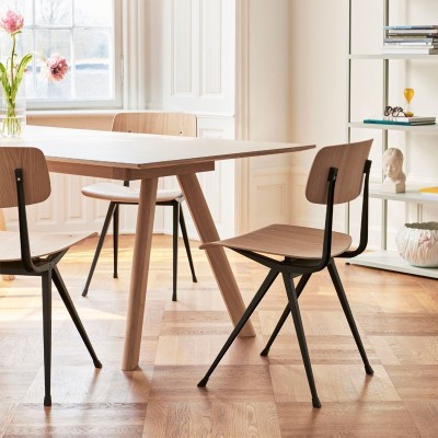 Silla Result de HAY roble barnizado mate y estructura negro en Moises Showroom Silla Result de HAY roble barnizado mate y estructura negro en Moises Showroom