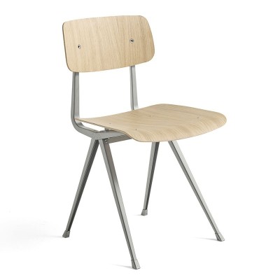 Silla Result de HAY roble barnizado mate y estructura beige en Moises Showroom Silla Result de HAY roble barnizado mate y estructura beige en Moises Showroom