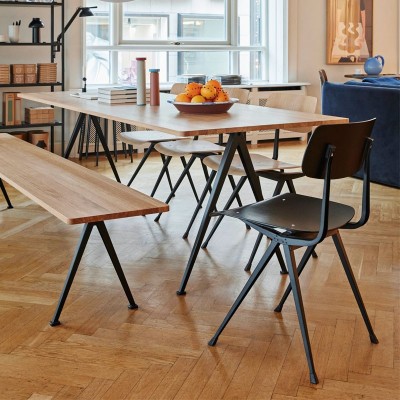 Silla Result de HAY roble negro y estructura negro en Moises Showroom Silla Result de HAY roble negro y estructura negro en Moises Showroom