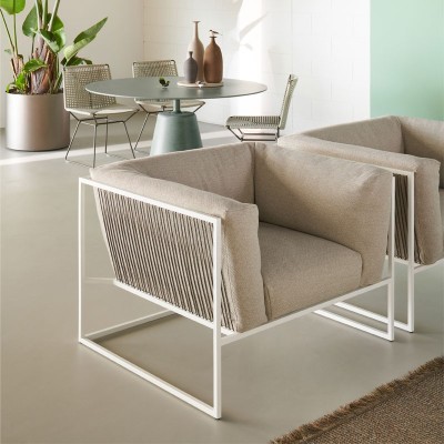 Sillón Arpa crudo de MDF Italia en Moises Showroom Sillón Arpa crudo de MDF Italia en Moises Showroom