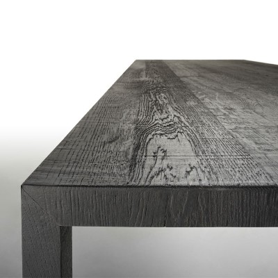 Mesa Tense Material Wood carbón de MDF Italia en Moises Showroom Mesa Tense Material Wood carbón de MDF Italia en Moises Showroom