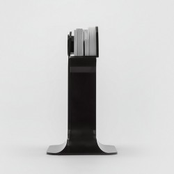 detalle Calendario de mesa Timor negro Danese Milano detalle Calendario de mesa Timor negro Danese Milano