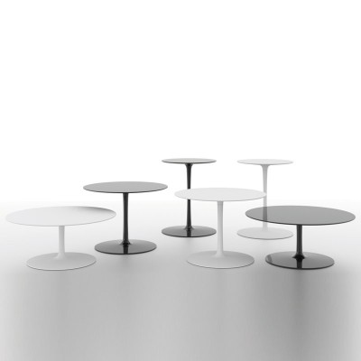 Mesas Flow Low Table de MDF Italia en Moises Showroom Mesas Flow Low Table de MDF Italia en Moises Showroom